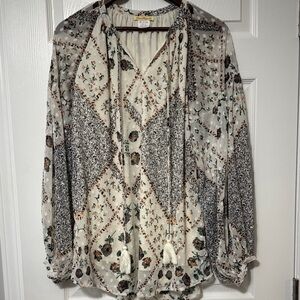 Sweet Magnolia Floral Print Women's Top